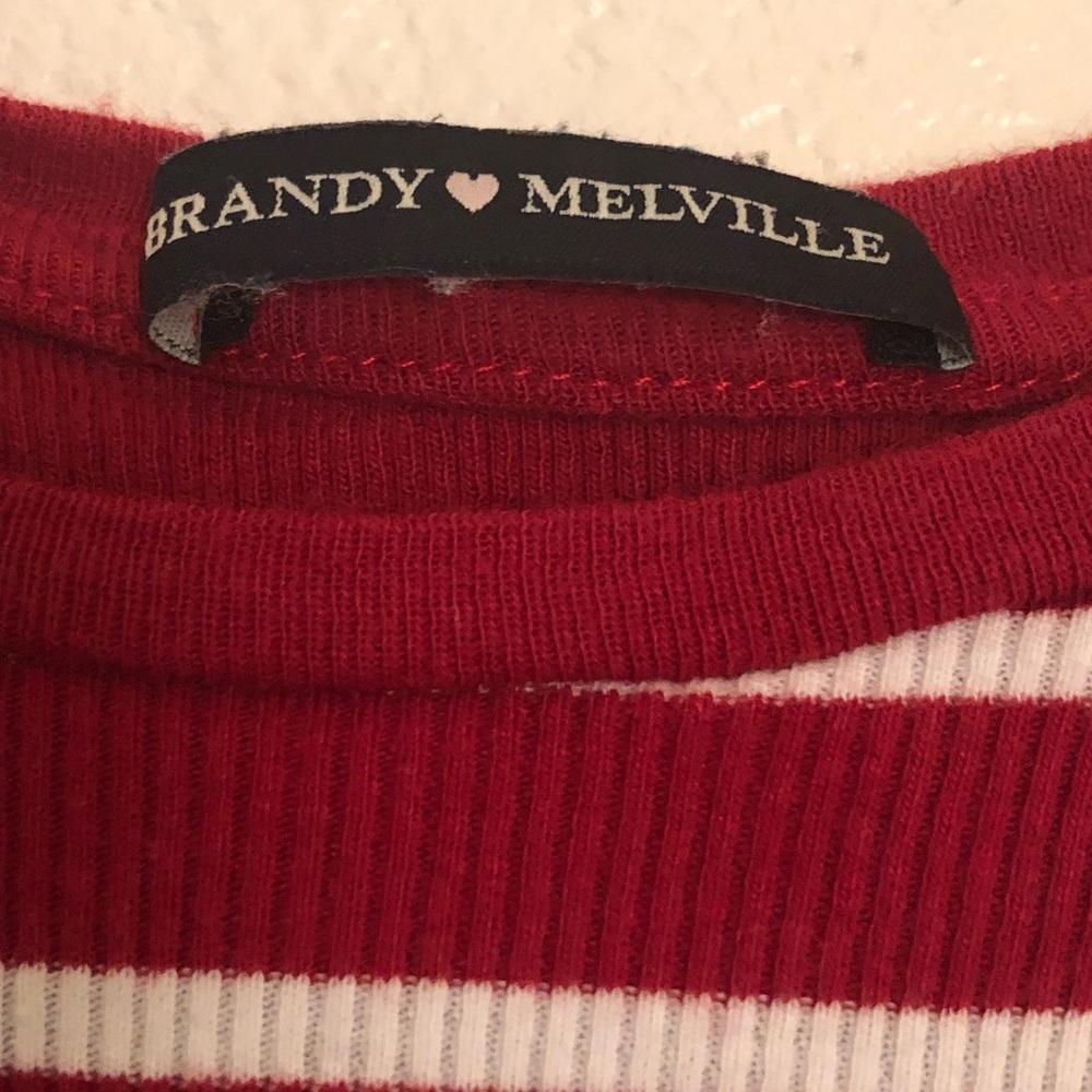 Brandy Melville Cropped red and white stripped top - Picture 4 of 4